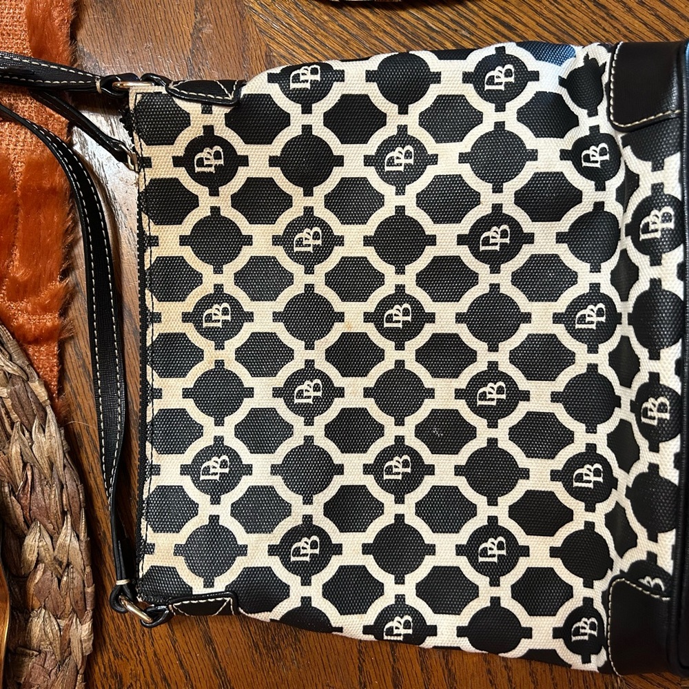 Dooney & Bourke Patterned Crossbody Bag - Picture 2 of 5